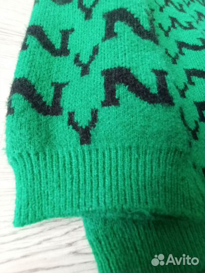 Свитер женский