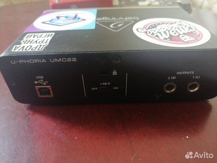 Внешняя звуковая карта behringer umc22