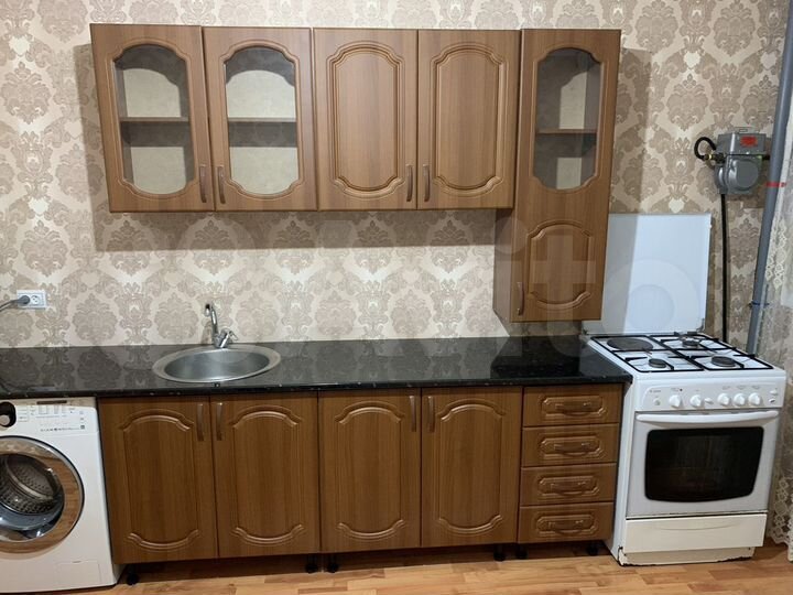 2-к. квартира, 65 м², 4/6 эт.