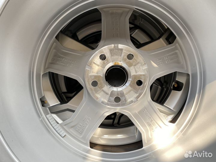 Оригинальные колеса на Audi Q3 F3 R17