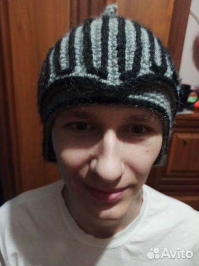 Шлем рыцаря, шапка