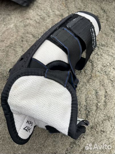 Налокотники хоккейные sr