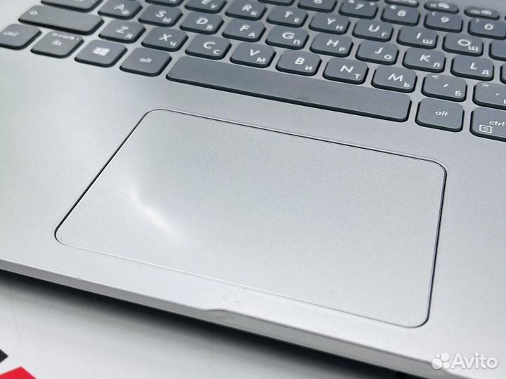 Ультрабук Asus 15.6