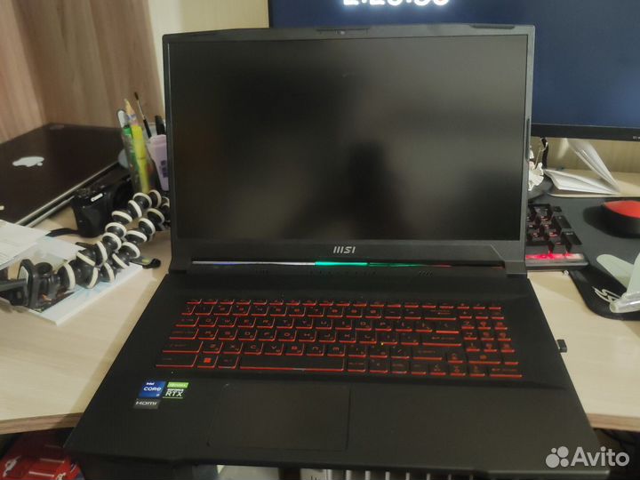 Продам ноутбук 17'' MSI Katana gf76