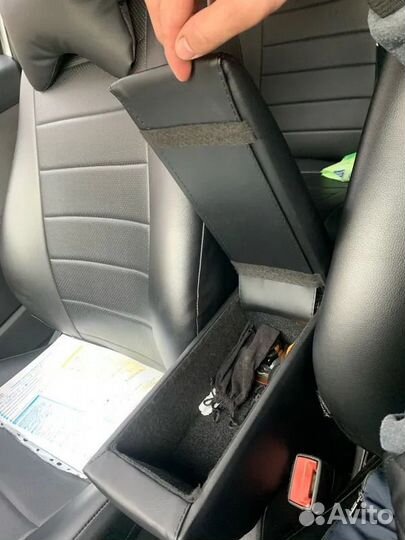 Подлокотник Opel Astra H 2004-2011г в подстаканник