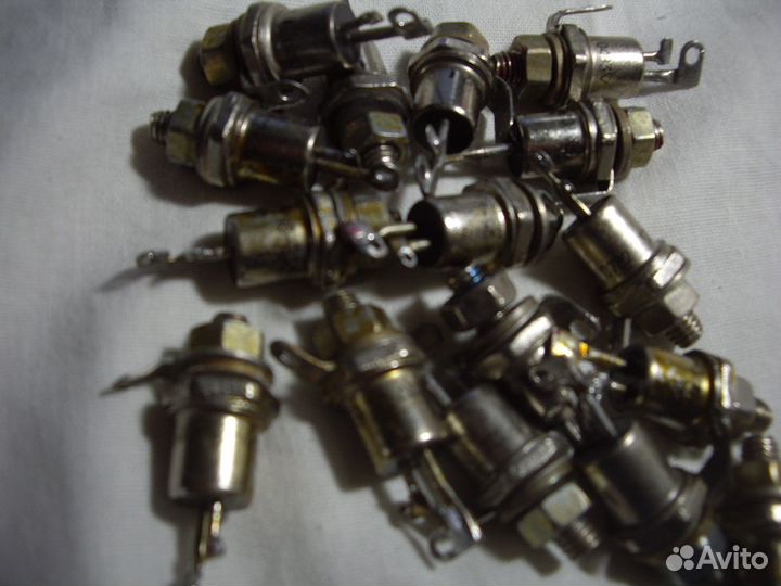 Тиристор симметричный тс для радиолюбителя