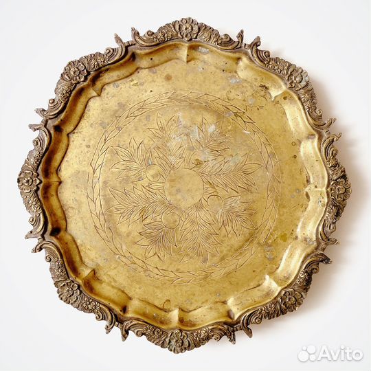 Много Подносов латунь антиквариат и серебрение