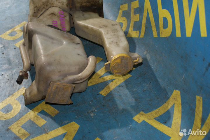 Расширительный бачок Dodge Caravan 3