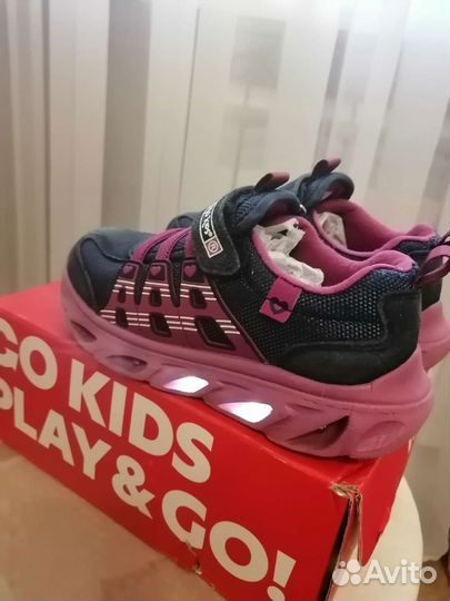 Кроссовки для девочки, 29р