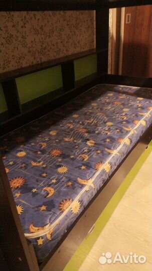 Двухъярусная кровать бу с матрасами