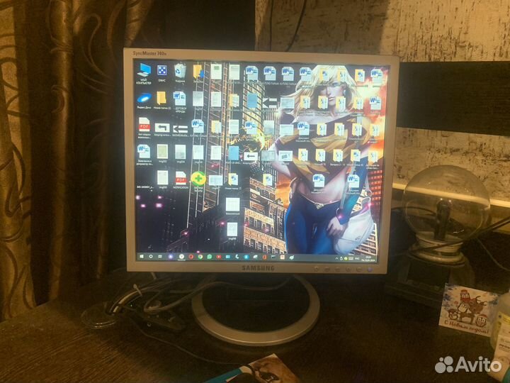 Монитор Samsung