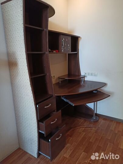 Компьютерный стол