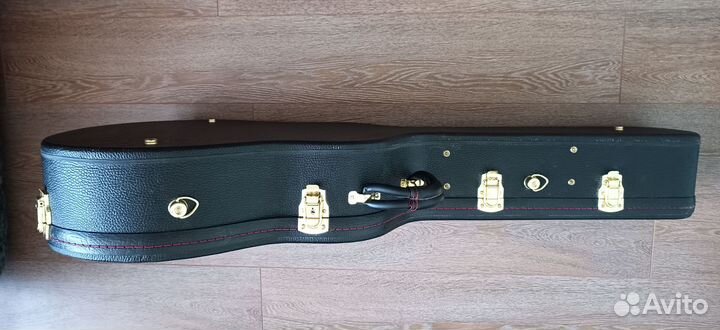 Кейс для полуакустической гитары