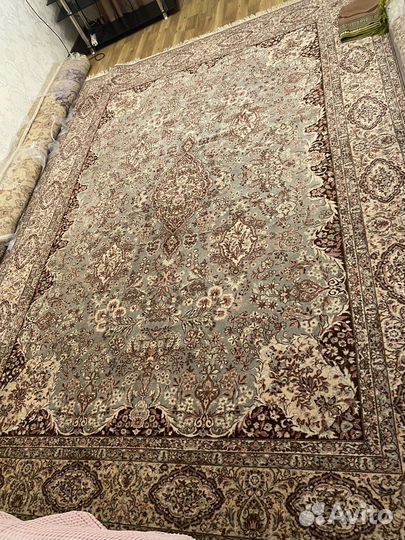 Ковер шерстяной