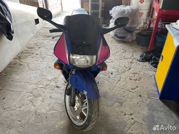 Honda CBR 600 f2