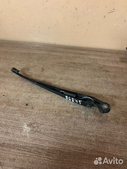 Поводок заднего дворника Passat B5 Audi A4 A6