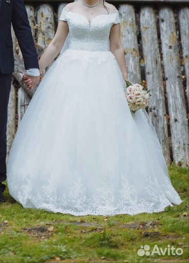 Свадебное платье