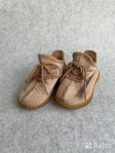 Детские кроссовки yeezy 23