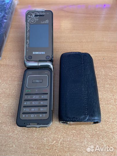 Телефон Samsung