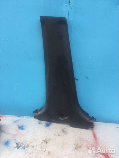 Обшивка стойки левая KIA Sportage 2. 2005-2010