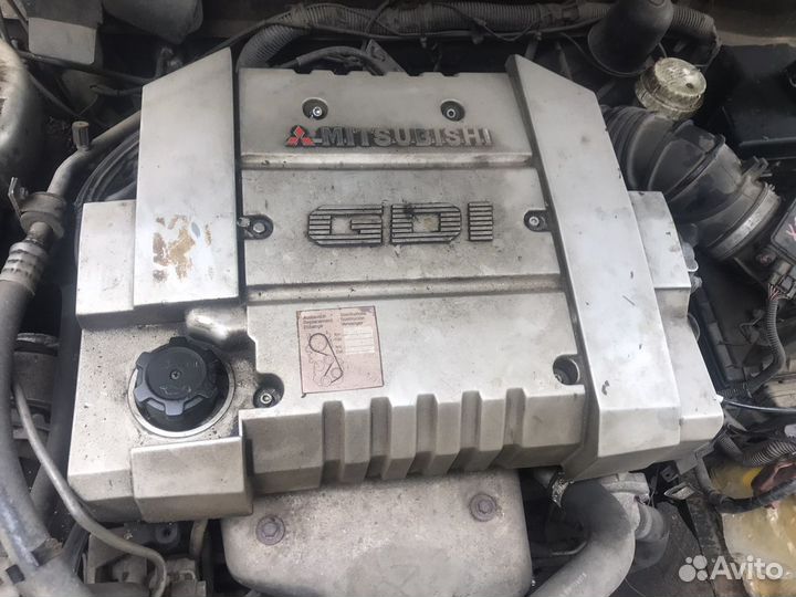 Мотор в сборе машина после аварии