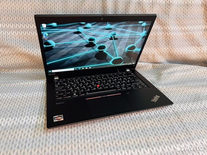 Ноутбук ThinkPad X13 + 16 ram