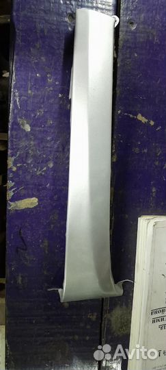 Планка под стоп правая левая Toyota Carina AT210