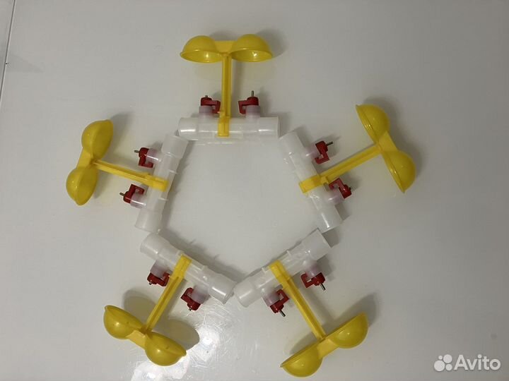 Нипельные поилки для птиц