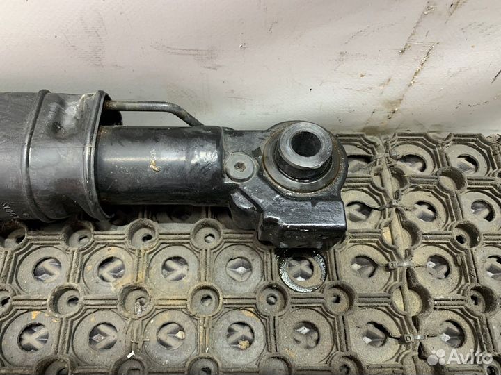 Цилиндр подъема кабины Renault T