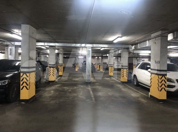 Машиноместо, 14 м²