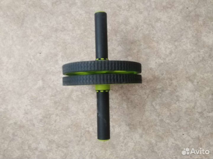 Упоры для отжиманий и ролик для пресса