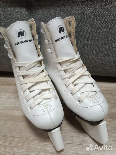 Коньки фигурные 32р