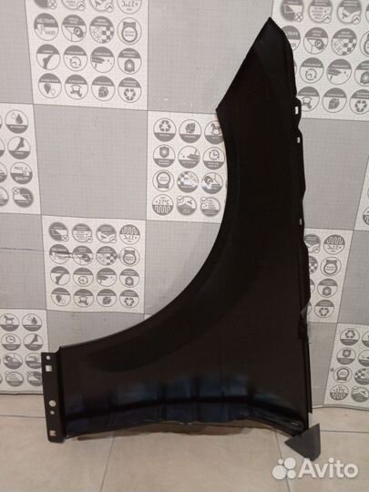 Крыло правое переднее правое Mercedes C-Class W204