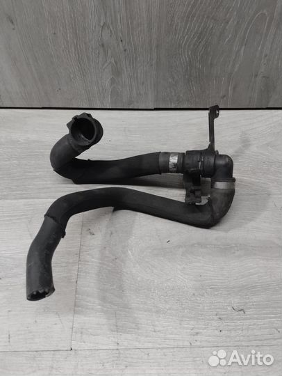 Патрубок системы отопления Audi A6 C6