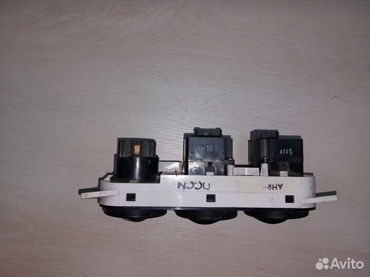 Блок управления печкой Kia Spectra с кондиционером