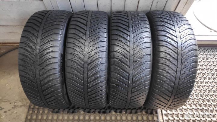 Goodyear Vector 4Seasons 225/45 R18 91H