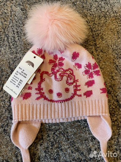 Шапка зимняя для девочки новая