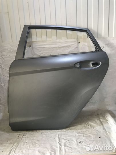 Дверь задняя левая Ford Fiesta (Mk VII) VII (2008–