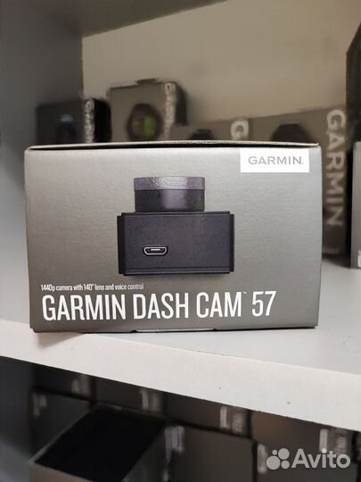 Видеорегистратор Garmin Dash Cam 57