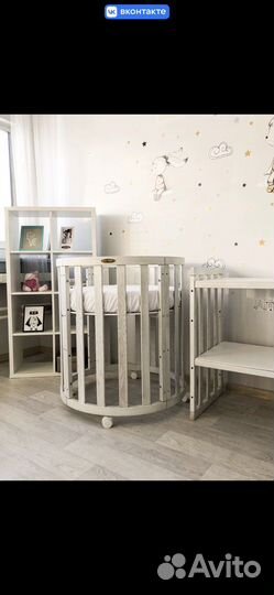 Детская кроватка с универсальным маятником