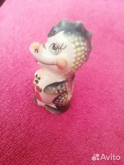 Форфоровая фигурка дракончик