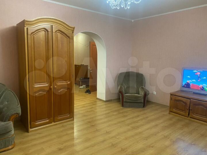 3-к. квартира, 105 м², 2/6 эт.