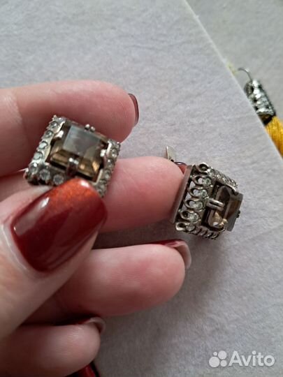 Серебряные серьги с топазом