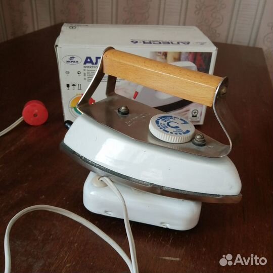 Два электроутюга винтаж новый и бу