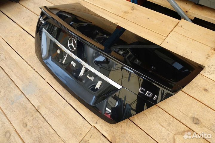 Mercedes-benz C-klasa w204 крышка багажника