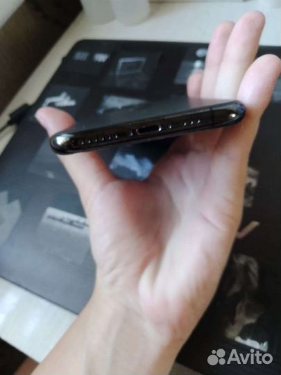 Телефон iPhone 11 про