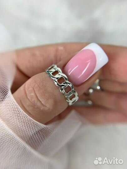 Маникюр на дому