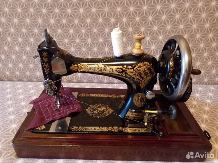 Швейная машинка Зингер