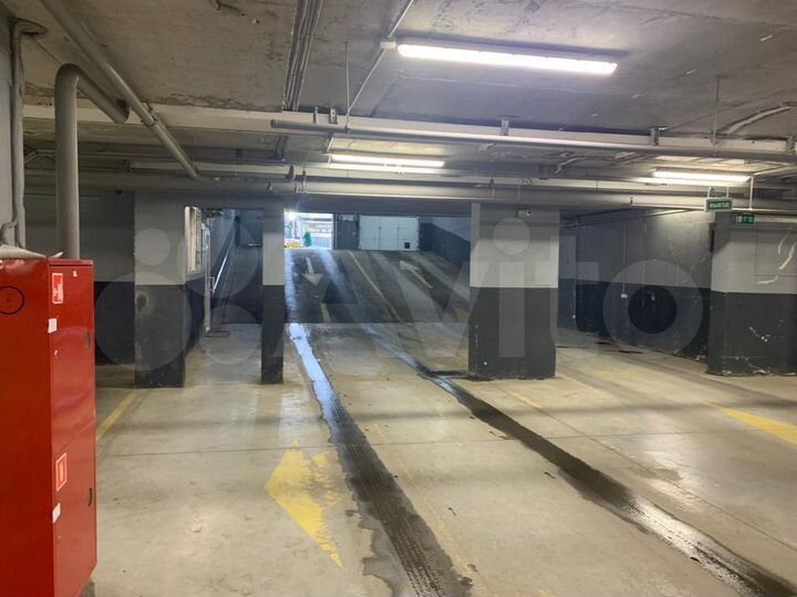 Машиноместо, 13 м²