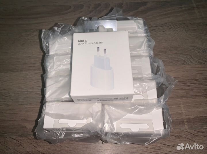 Блок быстрой зарядки iPhone Type-c 20w